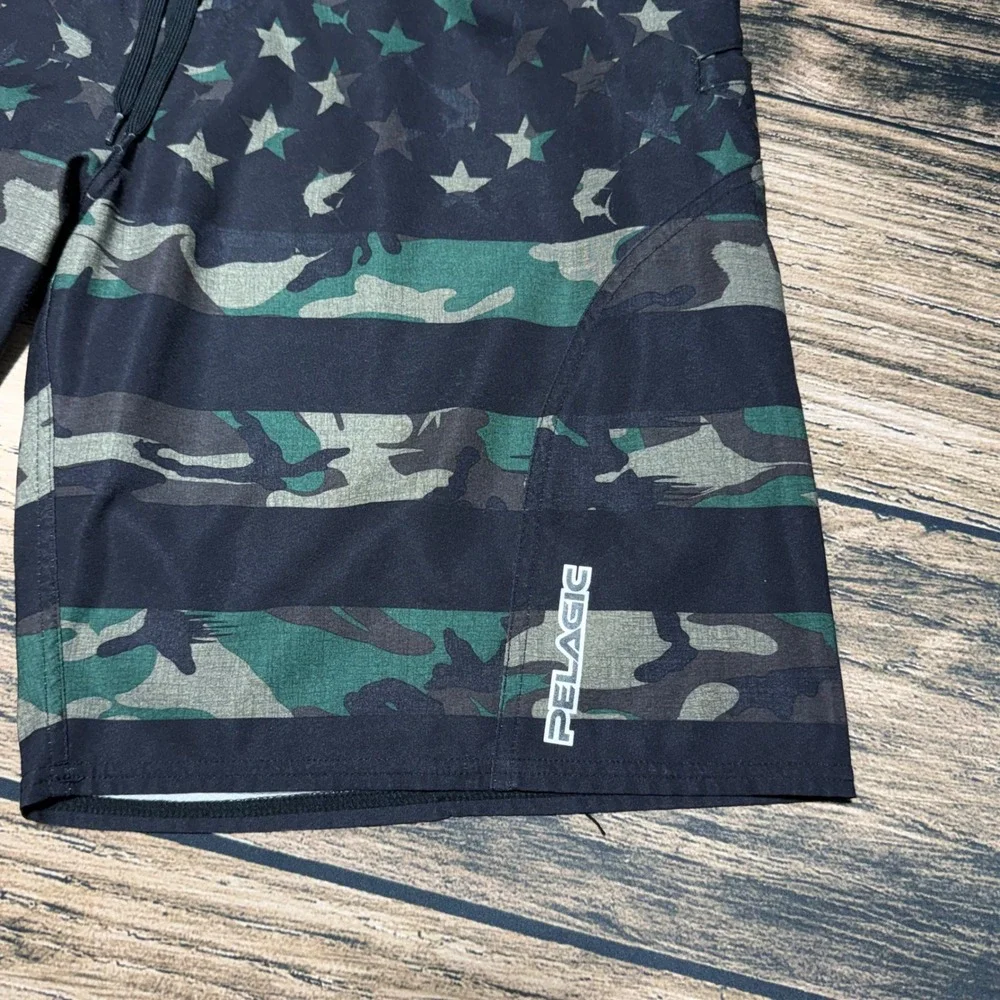 Pelagic Sharkskin Boardshorts Men 40 Black Camo Stars Stripes Fishing Shorts